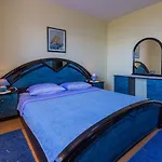 Besonderes Nur 200 Meter Zum Sandstrand Mit Meerblick, Parkplatz, Klima * Crikvenica
