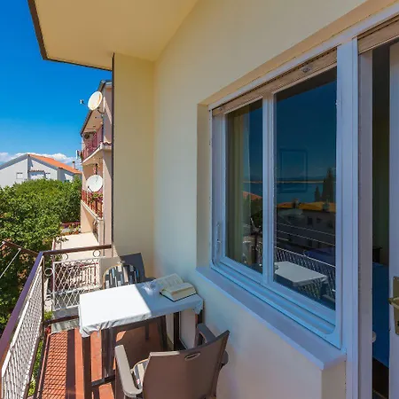 Apartment Besonderes Nur 200 Meter Zum Sandstrand Mit Meerblick, Parkplatz, Klima