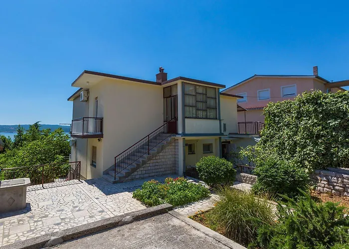 Besonderes Nur 200 Meter Zum Sandstrand Mit Meerblick, Parkplatz, Klima Crikvenica