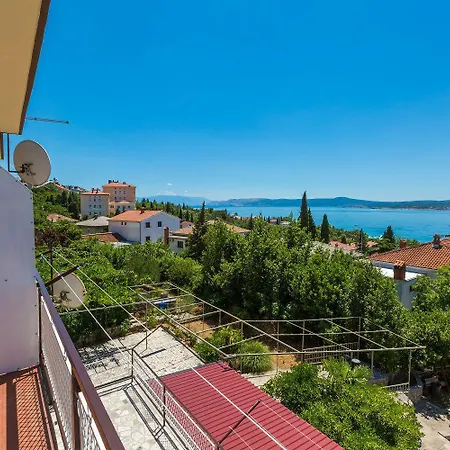 Besonderes Nur 200 Meter Zum Sandstrand Mit Meerblick, Parkplatz, Klima Crikvenica