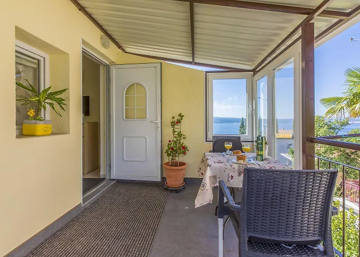 Besonderes Nur 200 Meter Zum Sandstrand Mit Meerblick, Parkplatz, Klima * Crikvenica